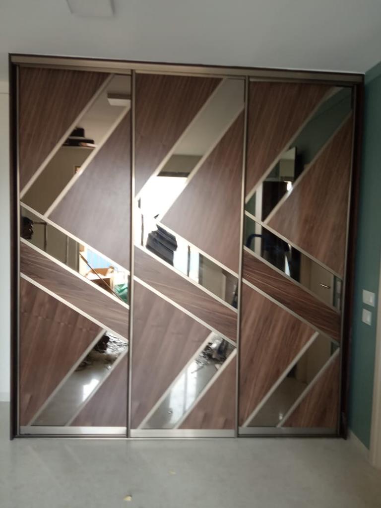 hettich-hafele-salice-aristo-godrej-saint-gobain-lacquer-glass-wardrobe-designs-dealers-manufacturers-in-gurgaon-gurugram-india